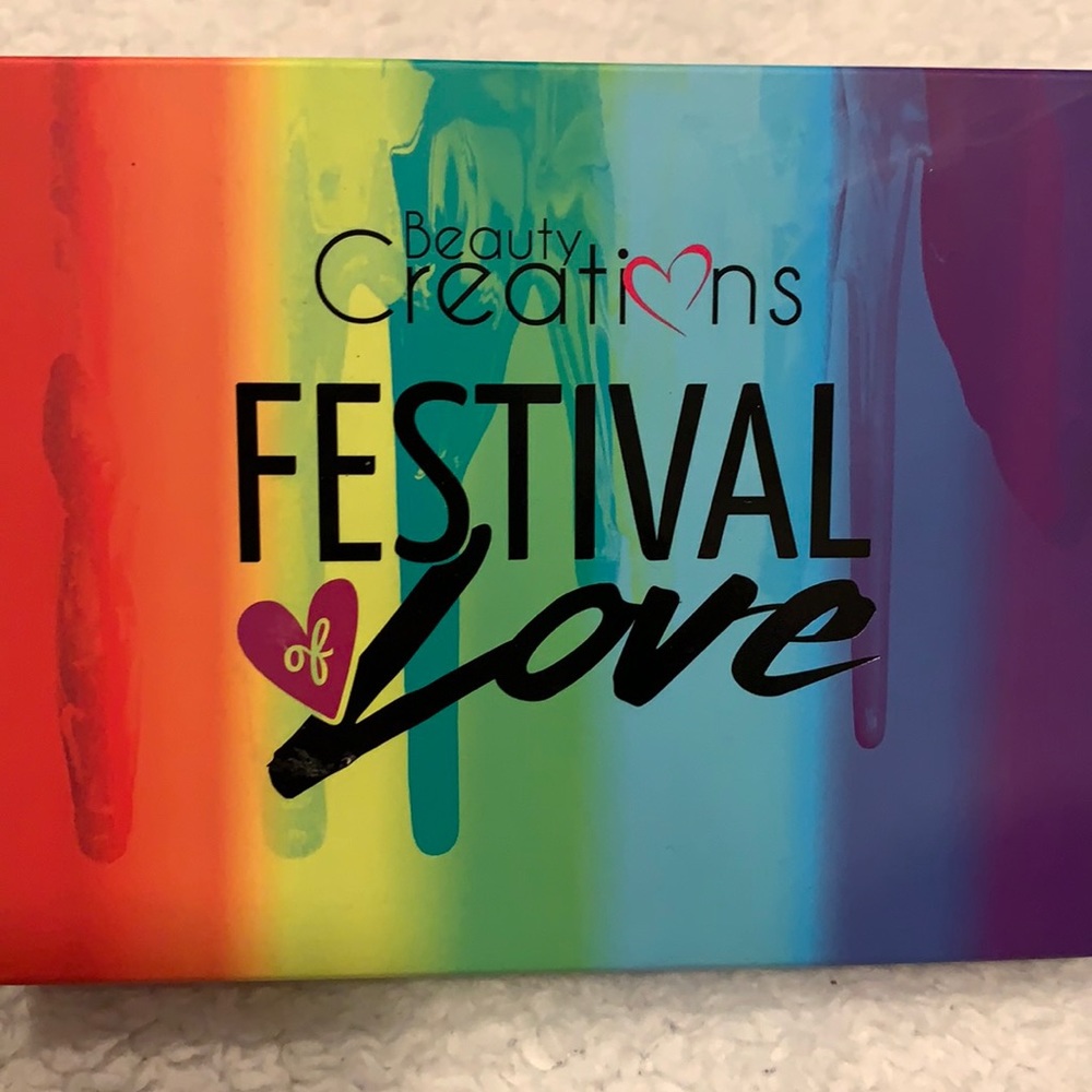 Beauty Creations Eyeshadow palette